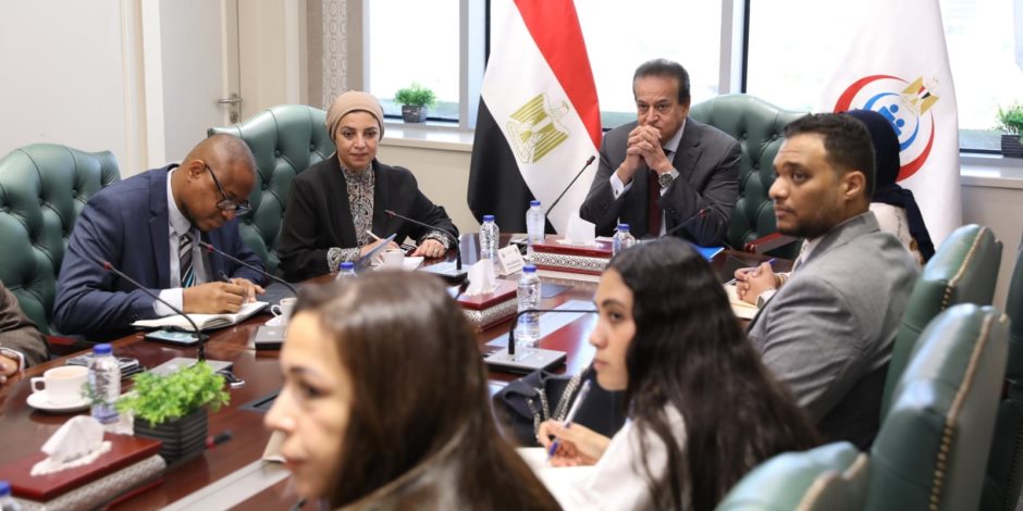 وزير الصحة يبحث مع وفد البنك الدولي تعزيز الشراكة لدعم تطوير المنظومة الصحية