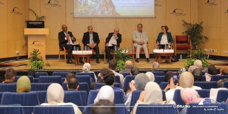في جلسة "التعليم والهوية: بين المناهج وطرق التدريس".. مساعد وزير التربية والتعليم: الدولة تولي اهتماما كبيرا بملف التعليم