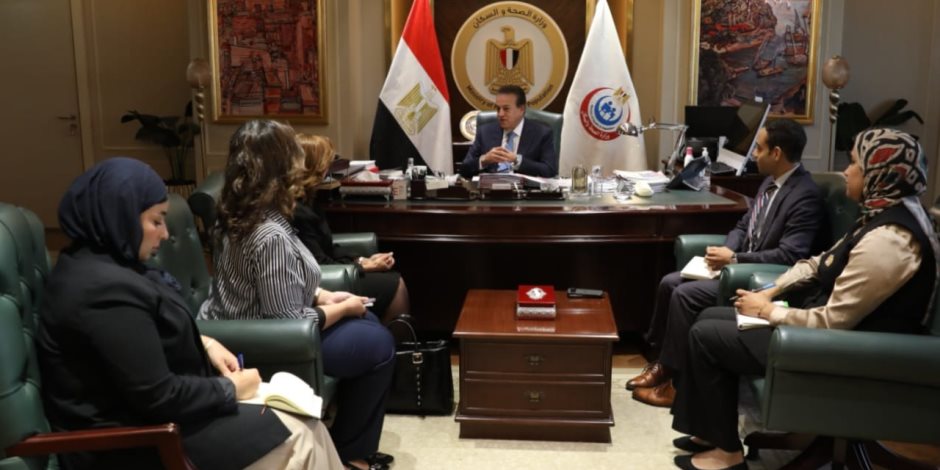الدكتور خالد عبدالغفار يستقبل سفيرة مصر لدى سنغافورة لبحث آفاق التعاون الصحي بين البلدين