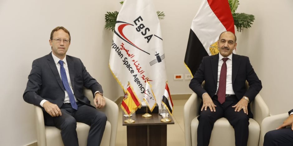 مباحثات مصرية إسبانية لتعزيز التعاون في تكنولوجيا الفضاء والأقمار الصناعية