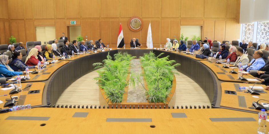 وزير التعليم يعلن إطلاق المرحلة الرابعة لتنمية مهارات اللغة العربية والأولى لتنمية مهارات الحساب