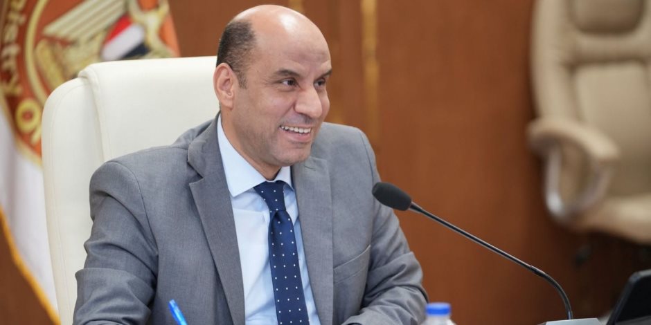 وزير العمل يعلن اعتماد 5732 ناجحًا بمهنة «مساعد الخدمات الصحية» وإتاحة نتائج «مهني 2030» إلكترونيًا لأول مرة