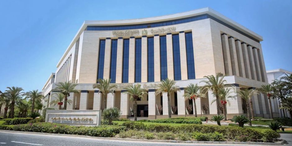 وزيرة الإسكان تصدر قرارات بإزالة مخالفات بناء بمدينة القاهرة الجديدة والساحل الشمالي الغربي
