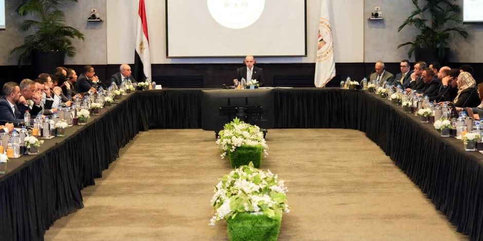 وزير الاستثمار .. يلتقي مراسلي 27 جهة إعلامية دولية وعربية لاستعراض السياسات الاستثمارية والتجارية