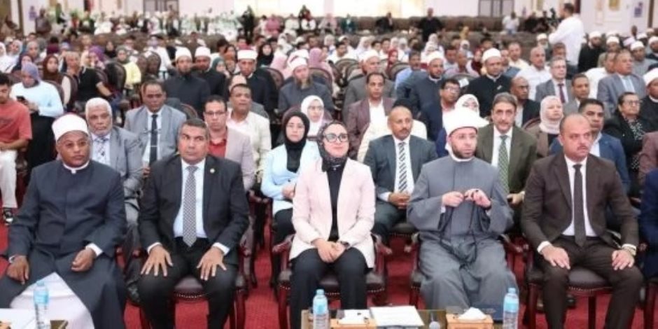 وزير الأوقاف ومحافظ الوادي الجديد يفتتحان 3 مساجد