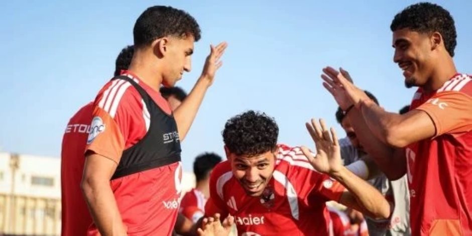 فى مباراة القمة .. توفيق محمد ينافس كوكا على قيادة الجبهة اليسرى للأهلي
