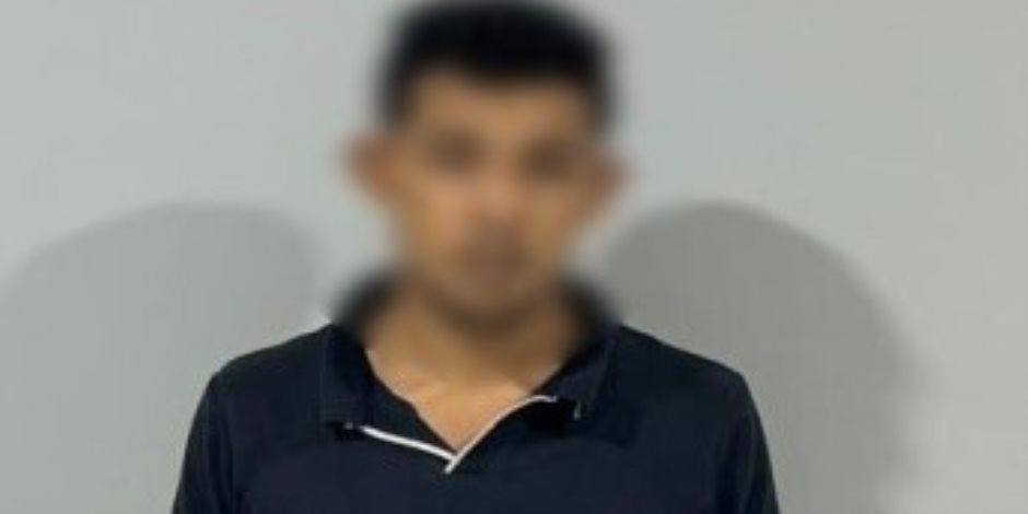 ضبط عامل بأسيوط لإدارة صفحة للترويج لأعمال الدجل والشعوذة مقابل مبالغ مالية