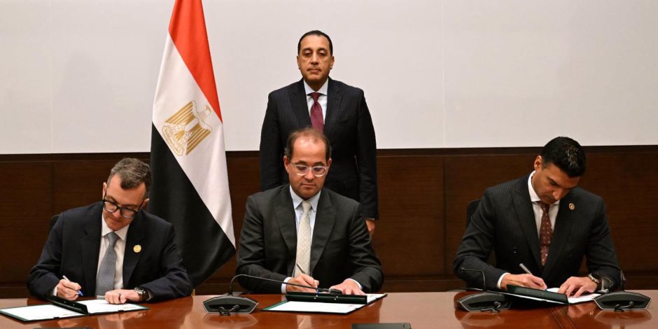رئيس الوزراء تسوية المديونية التاريخية المستحقة لبنك الاستثمار القومي لهيئة تنفيذ المشروعات الصناعية والتعدينية البالغة 102.75 مليار جنيه
