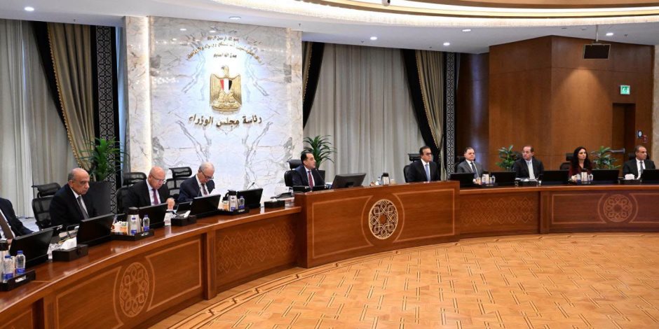 رئيس الوزراء يترأس الاجتماع الأسبوعي للحكومة.. ويوجه بمواصلة التعاون والتنسيق الفعال مع أعضاء مجلس النواب