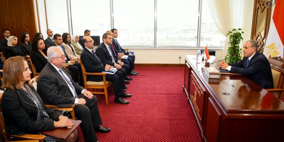 وزير الخارجية يلتقي أعضاء الدفعة ٥٩ من الملحقين الدبلوماسيين المعينين حديثاً