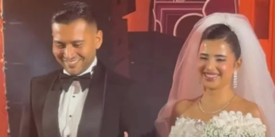الفنانة صابرين تحتفل بزفاف ابنها نور بحضور الأسرة والأصدقاء