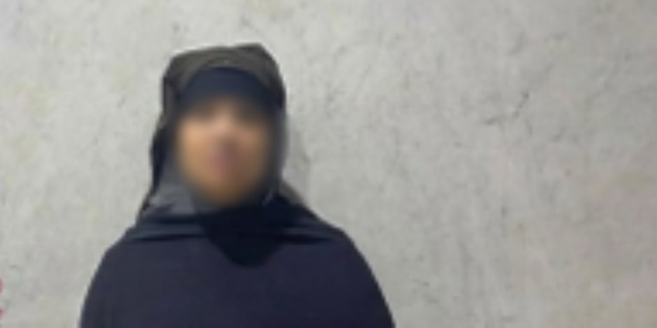 كشف ملابسات استغلال إحدى السيدات لطفل مصاب في أعمال التسول واستجداء المارة بالقليوبية