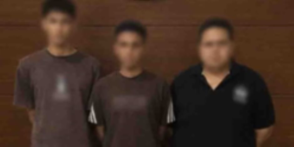 ضبط 3 أشخاص بالبحيرة لقيامهم بالترويج لبيع البيانات أرقام هواتف عملاء شركات الاتصالات بمقابل مادي 