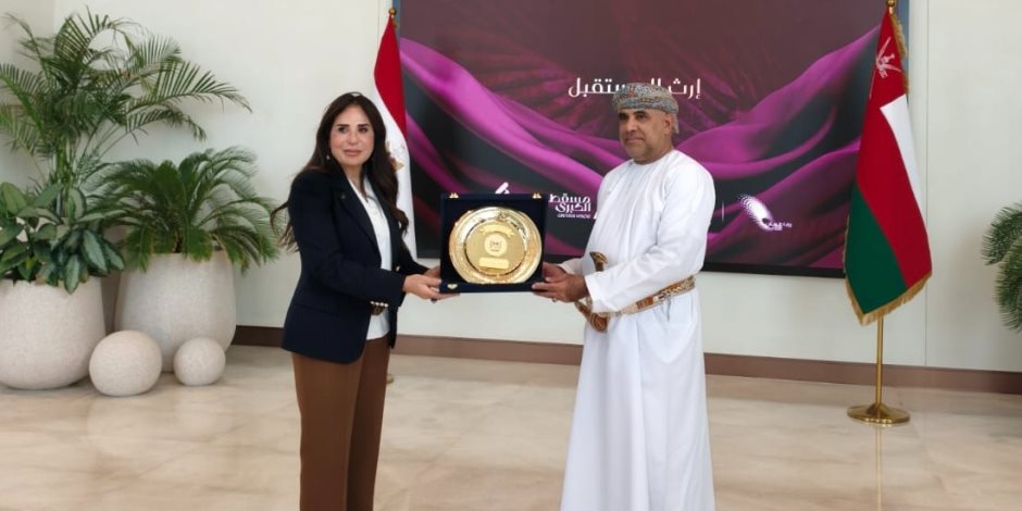 وزيرة الإسكان تبحث مع نظيرها العُماني تعزيز التعاون المشترك