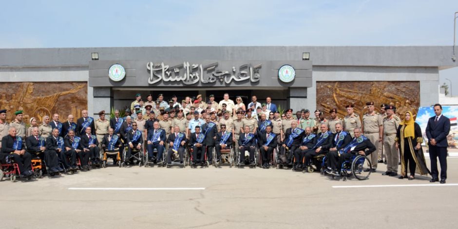 بمناسبة الإحتفال بذكرى إنتصارات أكتوبر المجيدة.. القوات المسلحة تنظم معرضاً فنياً لإبداعات المحاربين القدماء 