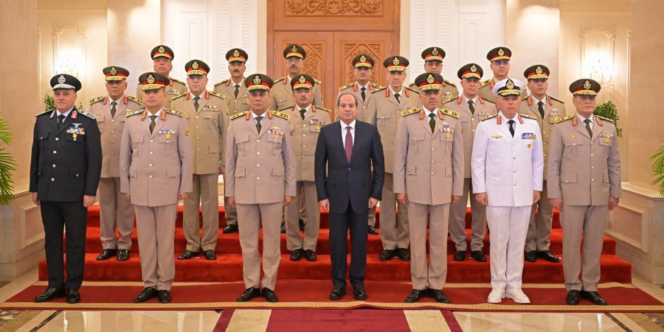 الرئيس السيسى يؤكد أهمية الحفاظ على أعلى درجات الجاهزية والاستعداد القتالي للقوات المسلحة