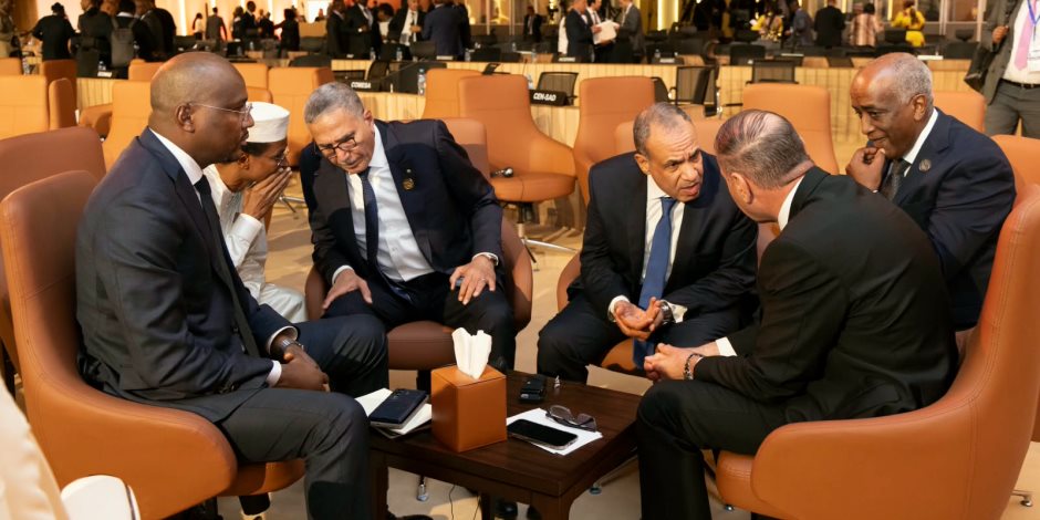 وزير الخارجية يعقد لقاءً ثلاثياً مع نظيريه التشادي والليبي لبحث سبل تعزيز التعاون في مجال مكافحة الإرهاب