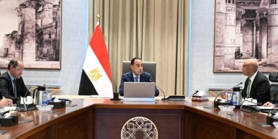 رئيس الوزراء يكلف بتحويل ما بين 200 إلى 250 مدرسة لمدارس التكنولوجيا التطبيقية بالشراكة مع القطاع الخاص