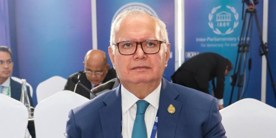 البرلمان العربي يطالب باتفاقية دولية ملزمة لتنظيم استخدامات الذكاء الاصطناعي في المجال العسكري