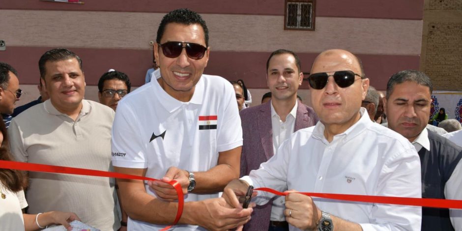 وزير الشباب والرياضة ومحافظ الغربية يفتتحان ملعبًا سباعيًا بمركز شباب البطل محمد سيد سامي بسبرباي