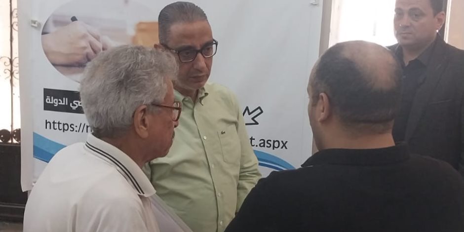 محافظ الجيزة يتفقد المركز التكنولوجي بالطالبية لمتابعة إنجاز طلبات المواطنين