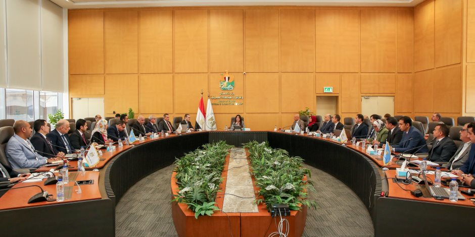 وزيرة الإسكان تتابع مستجدات ملف تقنين الأراضي في المدن الجديدة