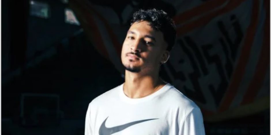 في قمة الأهلي .. معتمد جمال يجهز أحمد شريف تحسبًا لغياب الدباغ عن المباراة