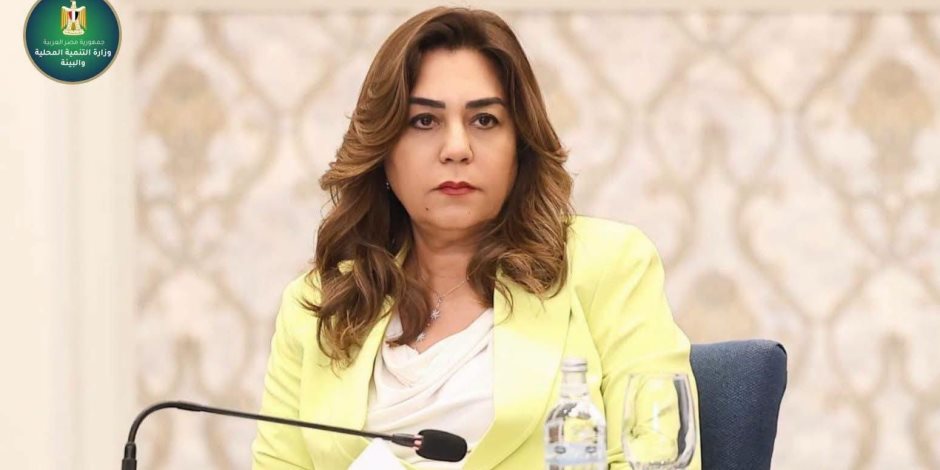 وزارة التنمية المحلية والبيئة تشجع المشاركة المجتمعية في تشجير وتجميل شوارع سرايات المعادي بالقاهرة
