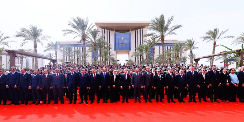 وزير العدل يشهد أداء اليمين القانونية لمعاوني النيابة الإدارية الجدد بحضور رئيسة الهيئة وأعضاء المجلس الأعلى