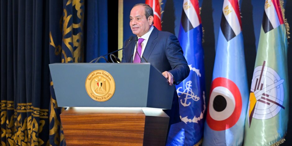 الرئيس السيسي: المصريون وقفوا صفاً واحداً دفاعاً عن الوطن ومقدراته 