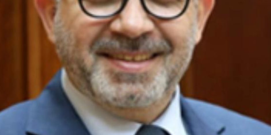 حسام صادق: التأمين الصحى الشامل يقدم خدماته لـ "5.5 مليون "مواطن في 6 محافظات