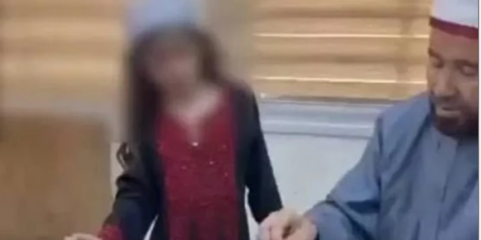 بسبب فيديو "السبحة" .. استقالة وزير الأوقاف الفلسطيني محمد نجم