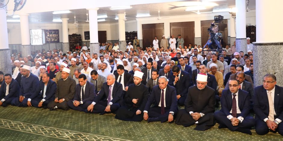 مفتي الجمهورية يؤدي صلاة الجمعة بمحافظة الإسماعيلية ويشهد افتتاح مسجد الجزارية احتفالًا بالعيد القومي للمحافظة