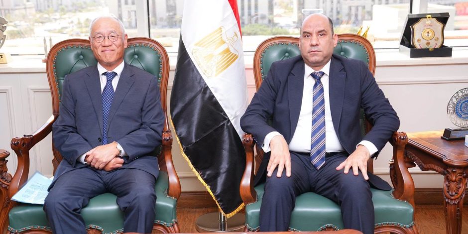 وزير العمل يلتقي ممثلي الشركات اليابانية في مصر بحضور السفير الياباني
