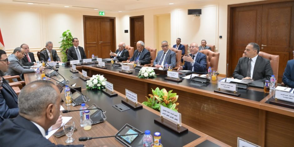 قانون الإدارة المحلية الجديد أمام البرلمان.. المحافظون يطالبون بتوسيع اللامركزية وحسم تضارب الاختصاصات