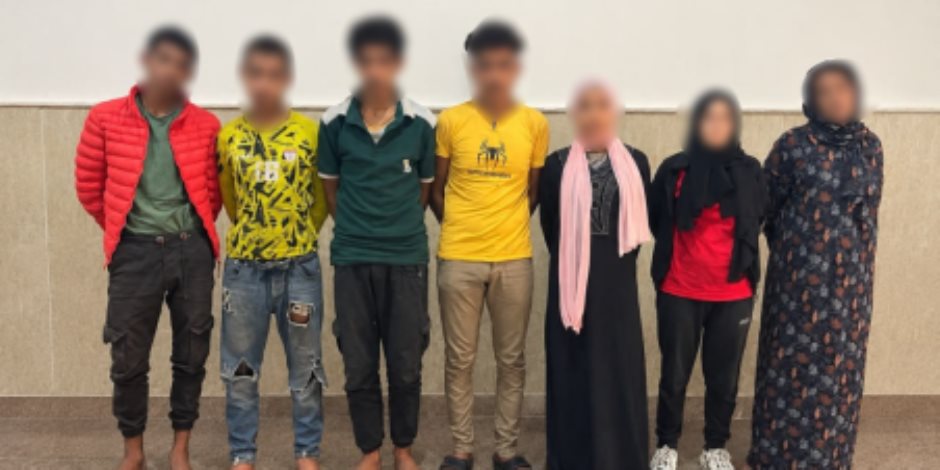 ضبط (7) أشخاص لتعاطي المخدرات داخل مبنى مهجور بكفر الشيخ
