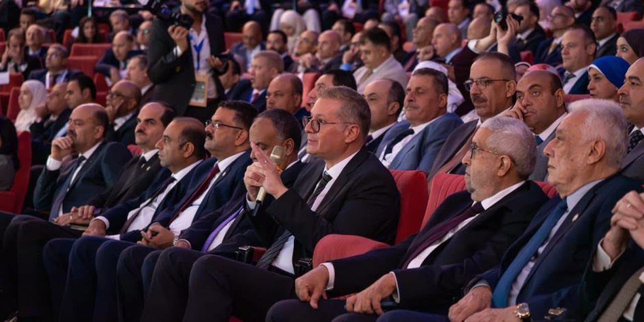  وزير البترول يدعو إلى توسيع التدريب العملي والتواصل المستمر بين الطلاب وشركات البترول لإعداد الكوادر