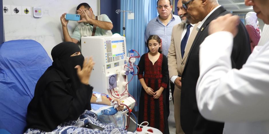  محافظ شمال سيناء يفتتح وحدة الغسيل الكلوي بمستشفى العريش العناية المركزة للأطفال بالشيخ زويد (صور) 