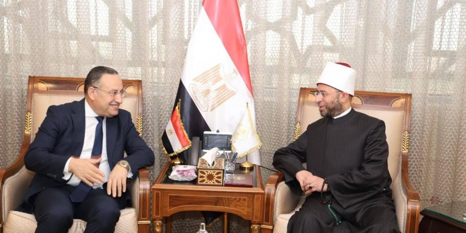  وزير الأوقاف يناقش مع وزير التعليم العالي بحث سبل التعاون المشترك