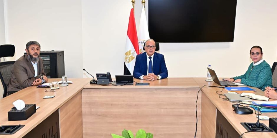 وزير الرى يتابع جهود تعزيز التكيف المناخي ووضع رؤية متكاملة ومستدامة لإدارة السواحل المصرية