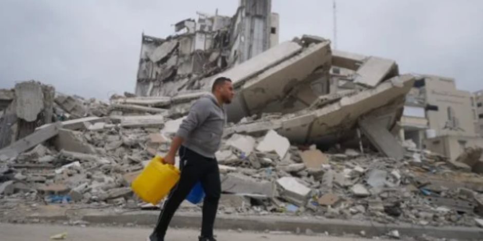 «المواطن أسامة» يحصد نجمة الجونة الذهبية لأفضل فيلم وثائقي.. ومشهراوي يحيي شهداء غزة