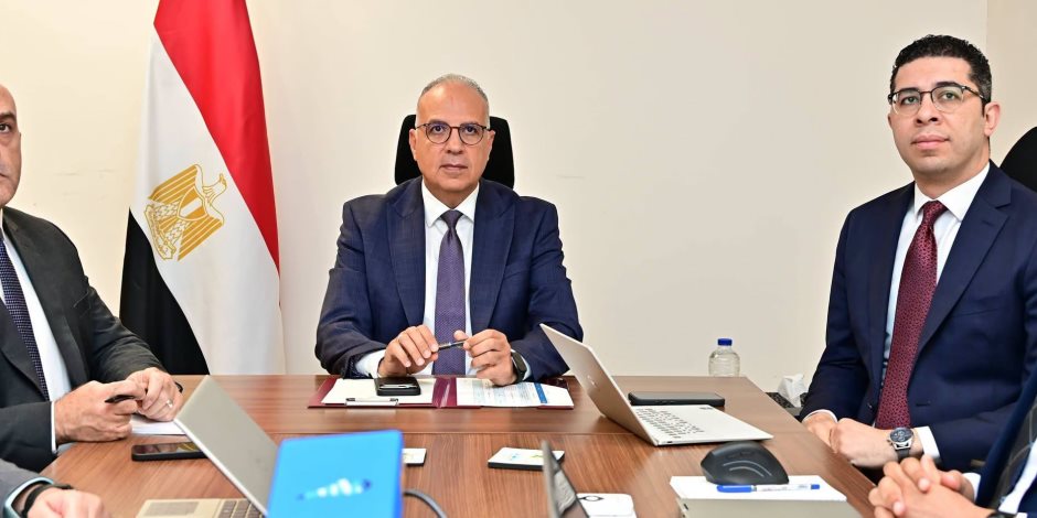 الدكتور سويلم يتابع جهود رصد المنظومة المائية باستخدام صور الأقمار الصناعية لدعم الإدارة الذكية للمياه