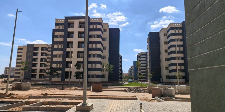 وزيرة الإسكان تتابع موقف تنفيذ المشروعات وملفات العمل بمدينة السادات