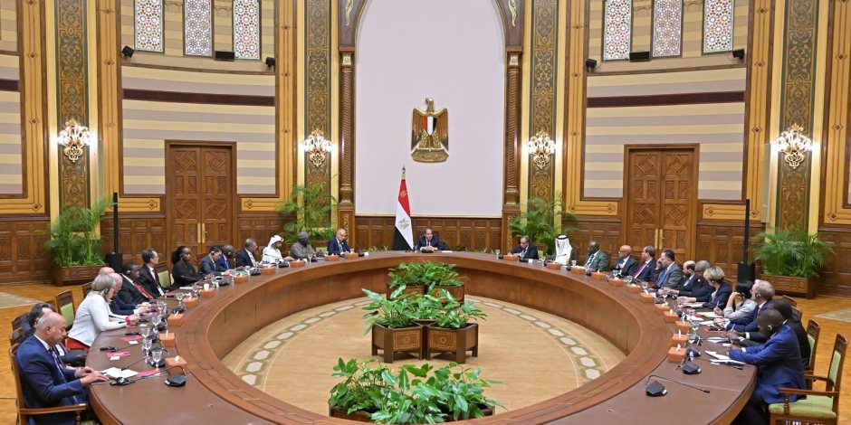 فخامة الرئيس السيسى: قضايا المياه تحظى بأولوية متقدمة فى السياسة الخارجية المصرية