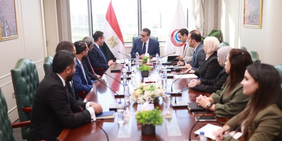 وزير الصحة يستقبل ممثلي «ميدترونيك» لبحث تعزيز التعاون في الجراحات الروبوتية والتكنولوجيا الطبية المتقدمة