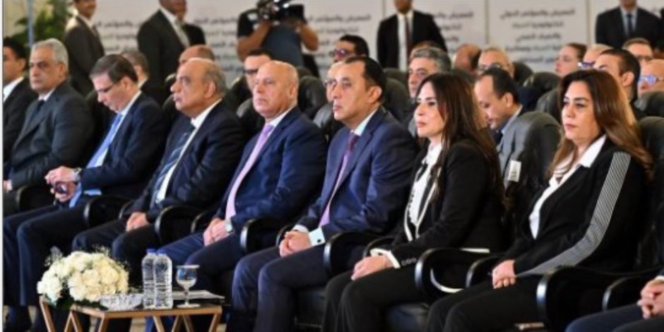 وزيرة الإسكان تستعرض جهود الدولة لتطوير قطاع مياه الشرب والصرف الصحي