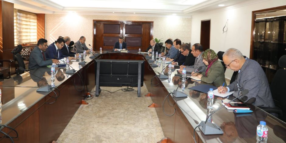 وزير الزراعة يعلن مبادرة لزراعة مليون فدان قمح لصغار المزارعين بخصم (50%) على تكلفة الميكنة