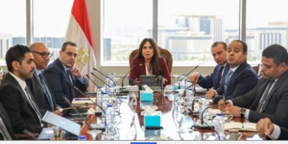 خلال اجتماع اليوم .. وزيرة الإسكان تستعرض مشروعات الشراكة بين المجتمعات العمرانية والقطاع الخاص