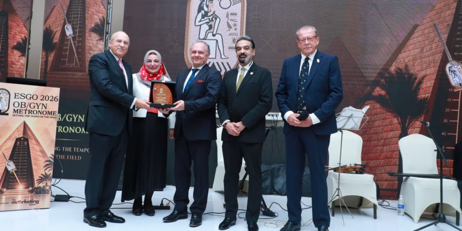 الصحة: الكشف المبكر عن الحمل عالي الخطورة والأورام على رأس أولويات رعاية المرأة المصرية