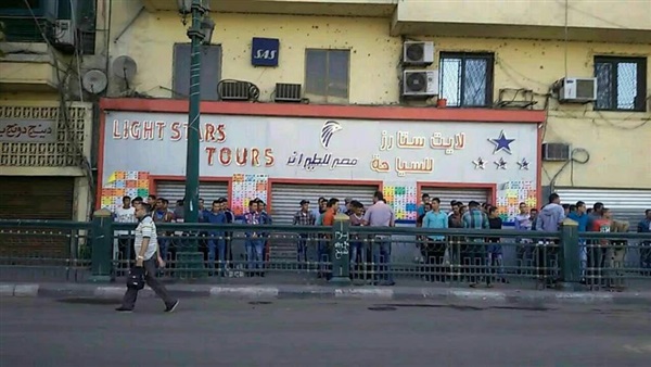 بالصور.. تمركز قوات أمن بـ«زي مدني» بميدان التحرير بالصور.. تمركز قوات أمن بـ«زي مدني» بميدان التحرير
